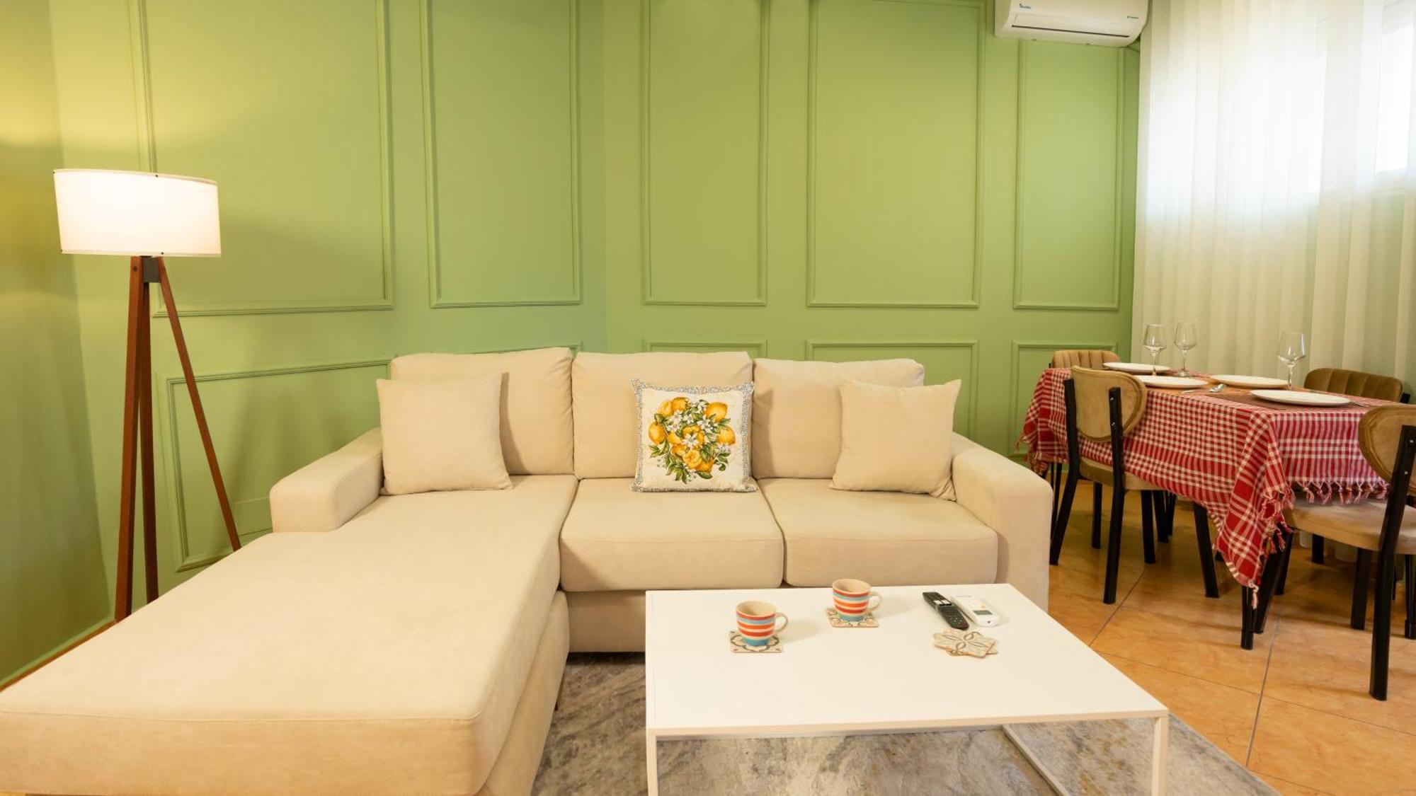 Urban Gem - Apartment
